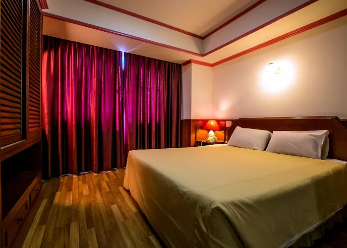 Elizabeth 4* Bangkok
