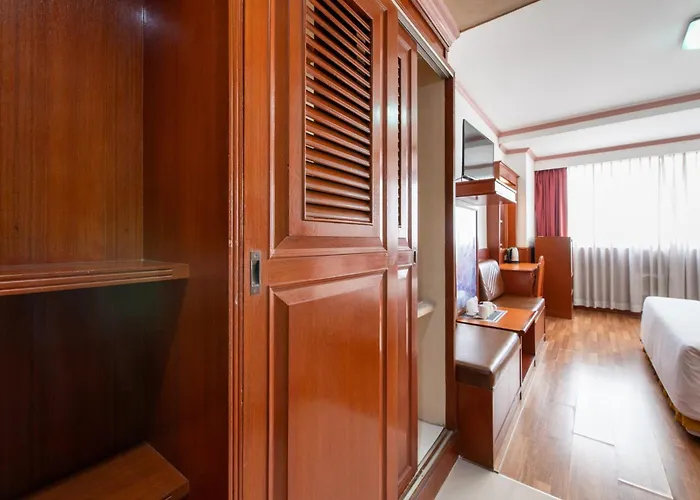 Hotel Elizabeth 4*