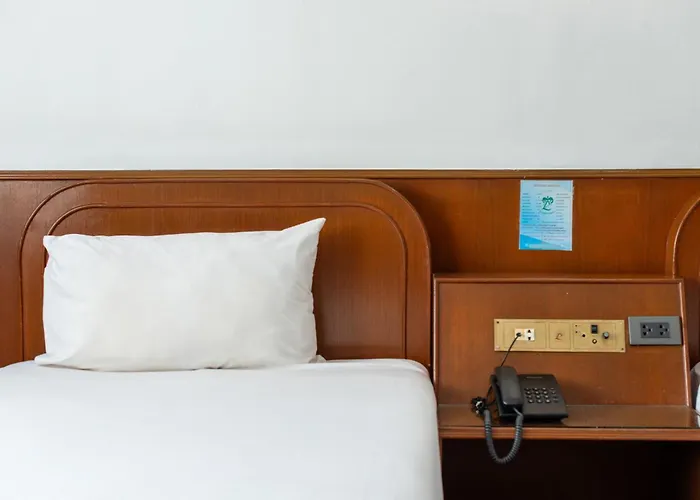Elizabeth 4* Bangkok
