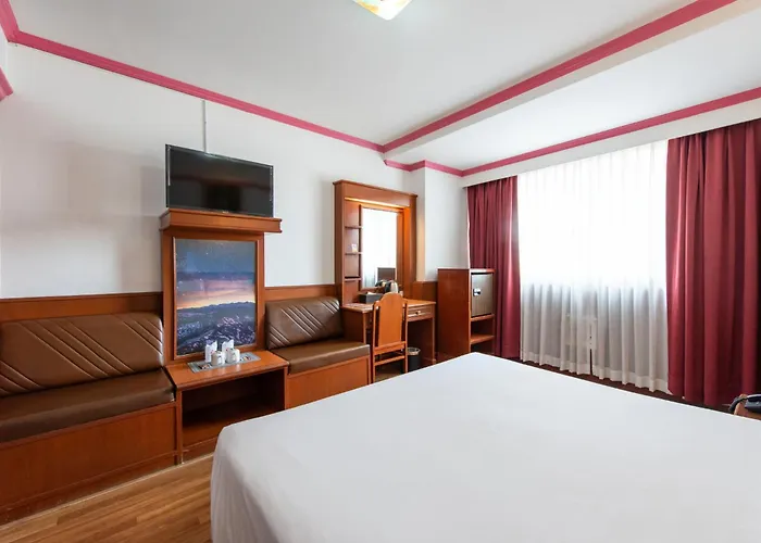Elizabeth Hotel 4*